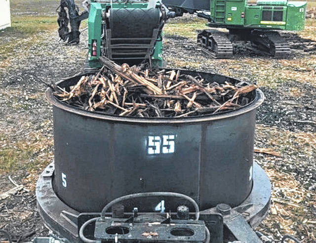 126056012_web1_Kiln
Photo courtesy of Richmond County Economic Development
This is a kiln that is used in the pyrolysis process to produce biochar from shredded railroad ties treated with creosote.