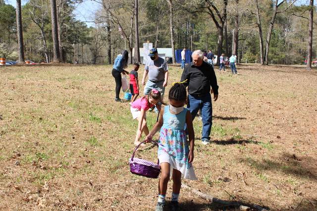 126752063_web1_IMG_2135
Gavin Stone | Daily Journal
A group of children and their families gathered at the American Legion Post 147 clubhouse on Ledbetter Lake Sunday to hunt for Easter eggs.