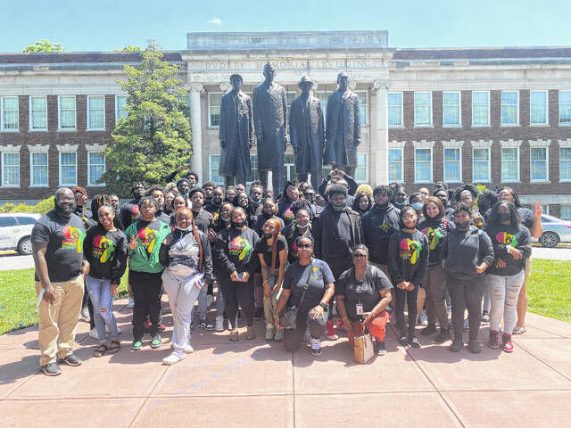 128500242_web1_IMG_1137
Over 60 RSHS students at the February One Monument, dedicated to four A&T freshmen who carried out a sit-in at a diner in Greensboro, which inspired similar protests across the nation.
Photo courtesy of Arthur Gilliam