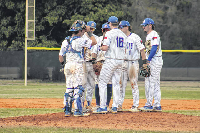 131476604_web1_IMG_4186
The St. Andrews Knights baseball team will begin their postseason run on Tuesday afternoon when they meet Bryan College in the first round of the AAC tournament. The 10-team double elimination tournament will go through Saturday.
File Photo